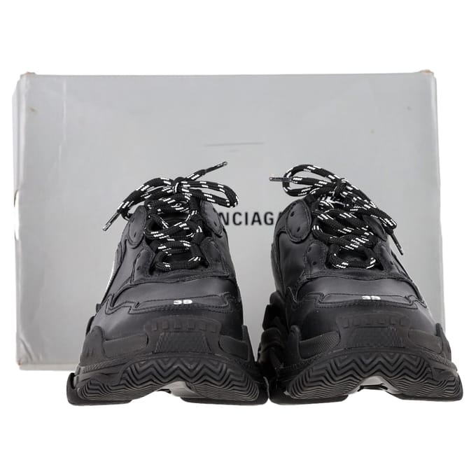 Balenciaga Triple S Sneakers in Zwart Polyester