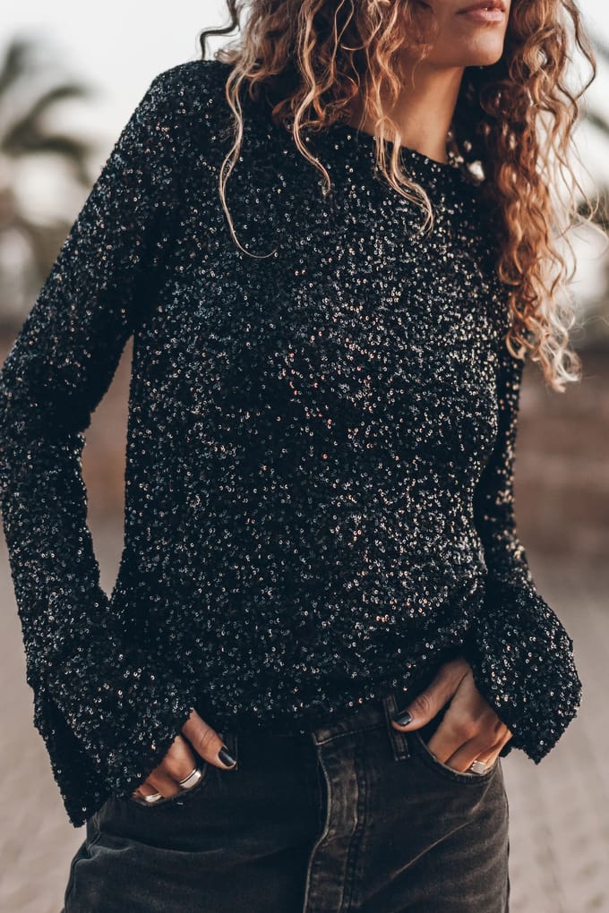 Mikuta The Black Sequin Blouse Maat: M | Longsleeves Outlet | Dames | Zwart