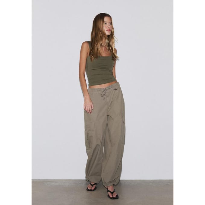 Stradivarius T-shirt met brede bandjes  Kaki S
