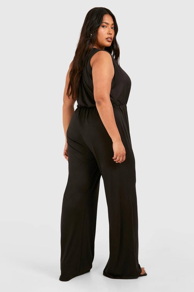 boohoo Dames Plus Super Zachte Basic One Shoulder Strand Jumpsuit | Black | Maat: 26
