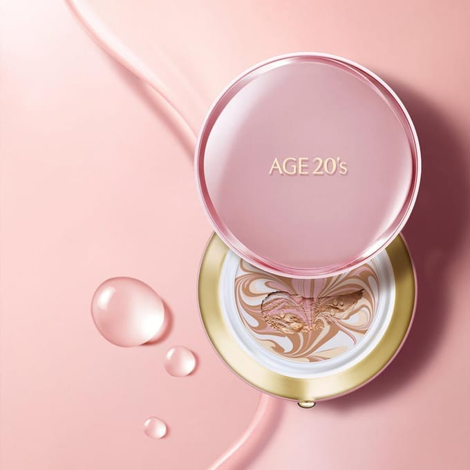 Age 20's Signature Essence Cover Fact Master Moisture Speciale Set (Case + 2 Navullingen) N21