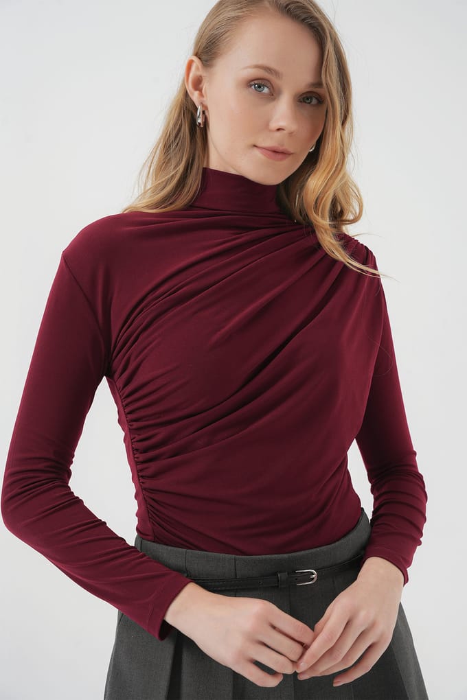 Aansluitende colblouse met drapeer-detail
