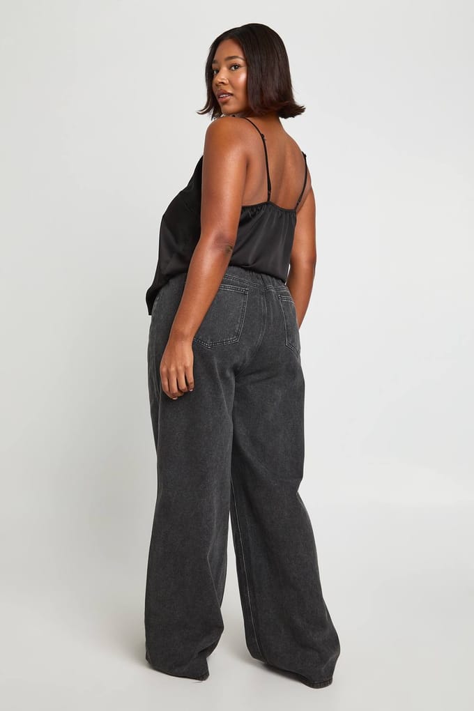 boohoo Dames Plus Tie Waist Channel Insert Wide Leg Jeans | Washed Black | Maat: 16