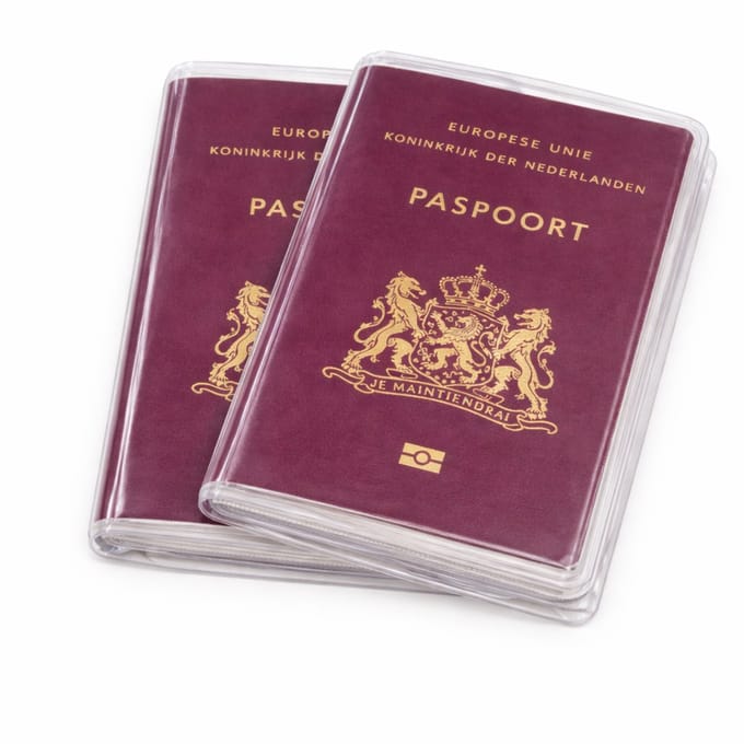 BukkitBow - Transparant Paspoorthoesje - Waterdichte Paspoort Beschermer - Reis Pasjeshouder