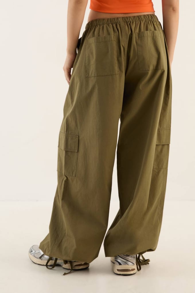 Dames Dsgn Studio Gewassen Twill Cargobroek | Olive | Maat: Large