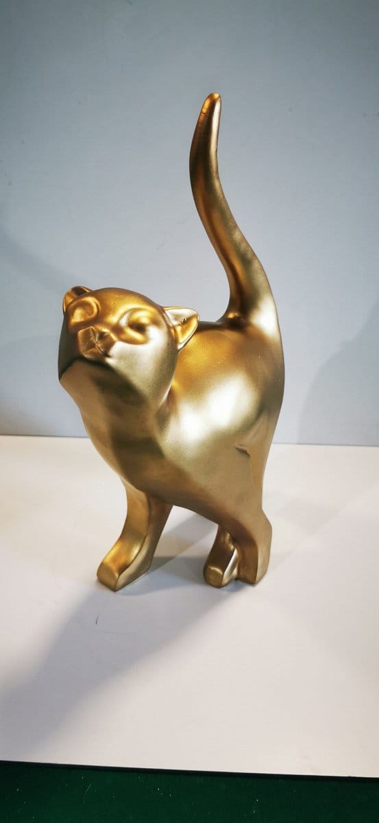Luxe Kattenbeeldje Goud – Modern Decoratie Beeld Kat – Gegoten Polyester – 32 cm Hoog – Elegant Woonaccessoire / Cadeau Kattenliefhebber