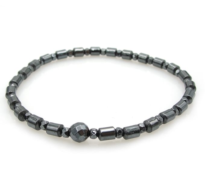 Armband met 4mm hematiet kraaltjes - 19cm