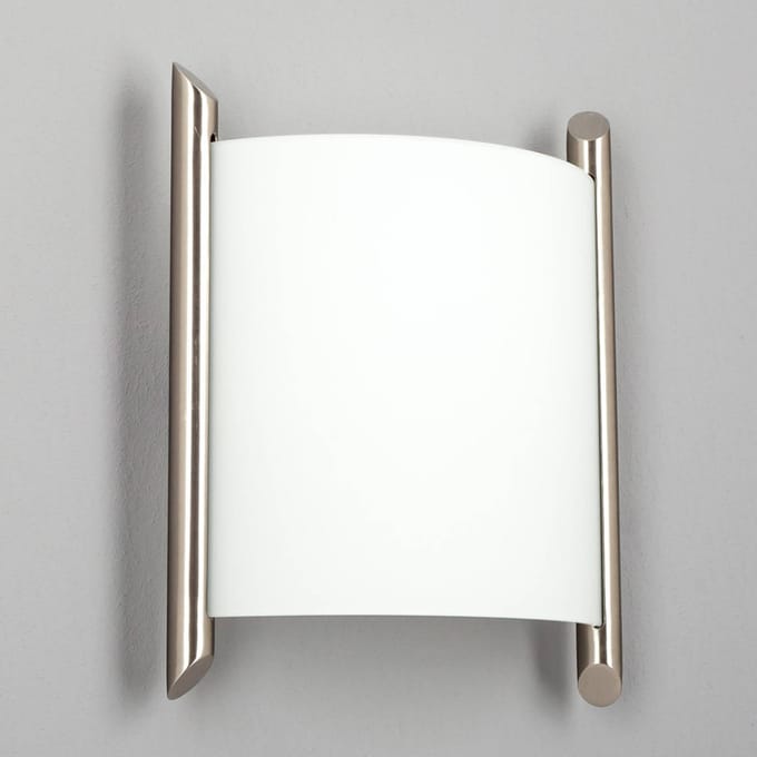 Lindby - wandlamp - 1licht - Glas, metaal - H: 25 cm - E27 - wit gesatineerd, nikkel gesatineerd