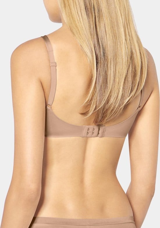 Triumph - Maat B70 - Body Make-up Soft Touch WP EX - NEUTRAL BEIGE - Vrouwen