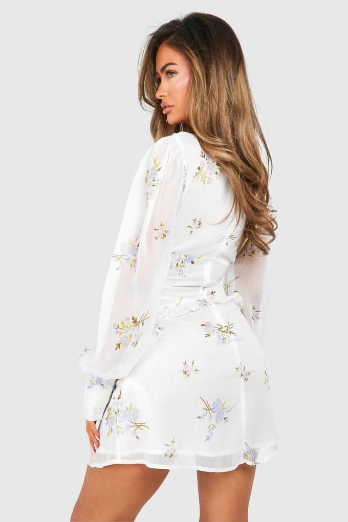 boohoo Dames Florale Chiffon Ruffle Minijurk | Bloemen | Maat: 44