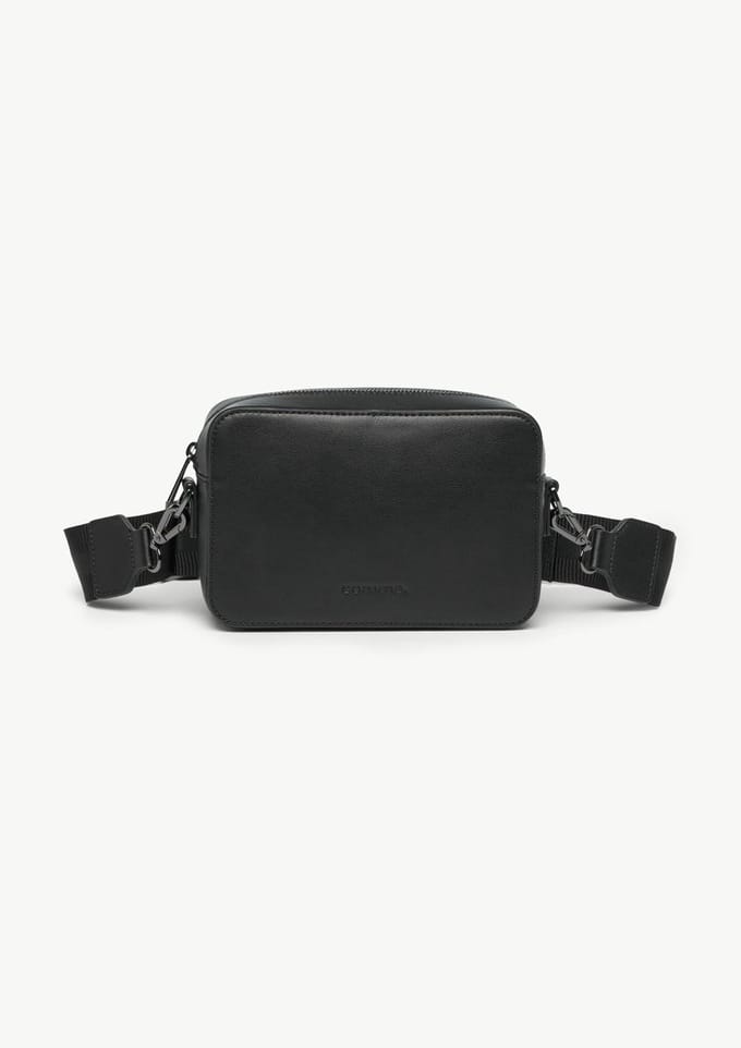 comma Crossbody