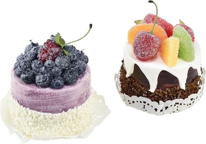 Decoratieve taartjes met fruit, kunstmatige taartreplica's, etalagedec