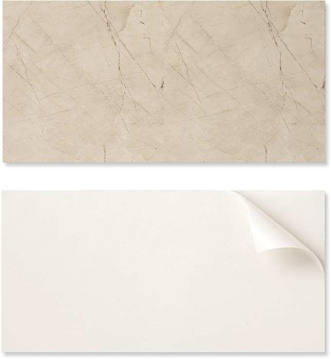 Zelfklevend decoratief vinylpaneel met print, 100x50 cm, elegant marmerpatroon.
