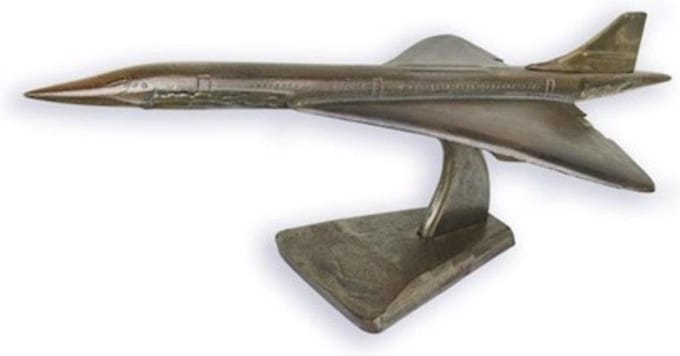 Beeld - Gietijzeren Model Concorde - Supersonisch vliegtuig - 24,5 cm hoog