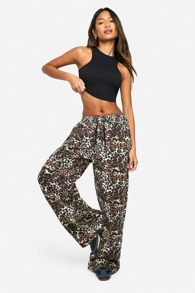 boohoo Dames Leopardenprint Jeans met Elastische Taille en Wijde Pijpen | Maat: 6