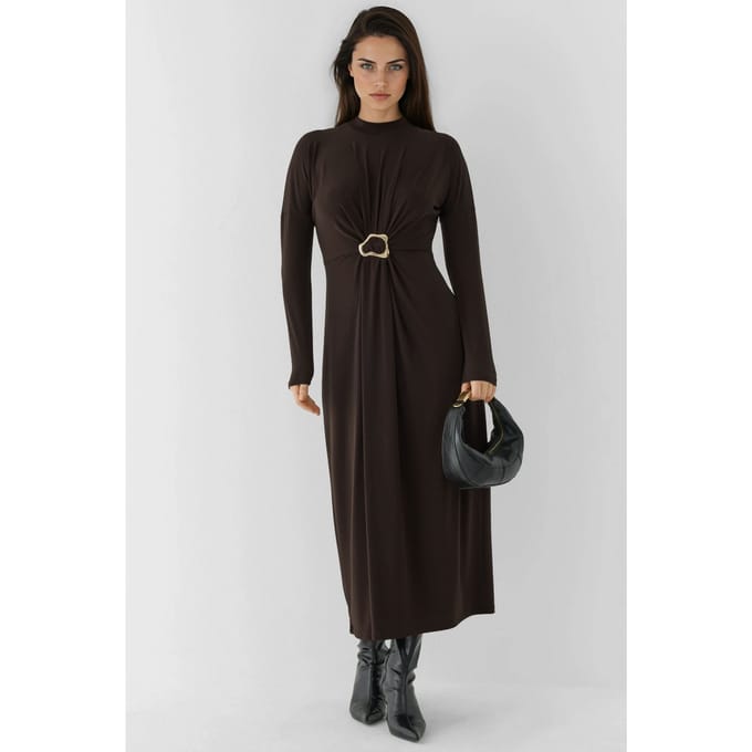 Sandy Stretch Jurk met Accessoire Detail