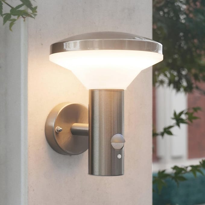 LED Buitenlamp met Bewegingssensor en Warm Wit Licht voor Tuin of Terras