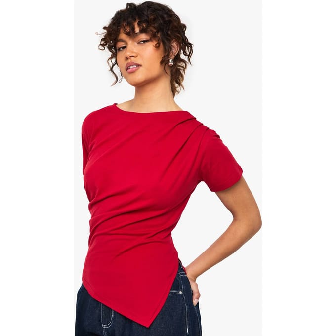 boohoo Dames Asymmetrische zoom T-shirt met ingesnoerde taille | Rood | Maat: 36