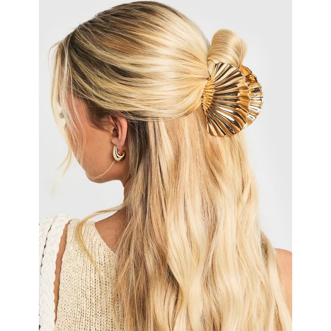 boohoo Dames Grote Metallic Schelp Klauwclip | Gold