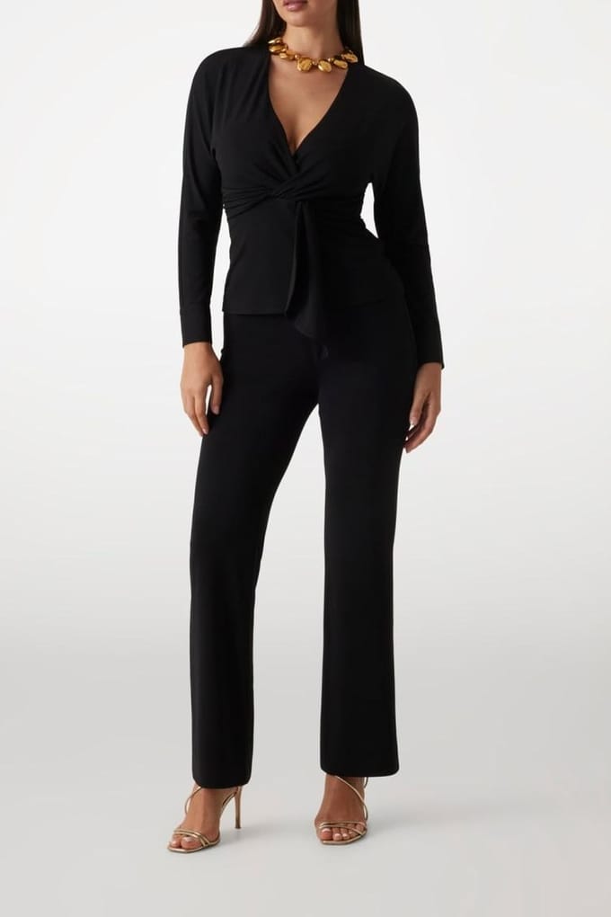 GUESS Matilde Flared Pant Jet Black A996 Taglia: S | Pantaloni da completo Outlet | Donna | Nero