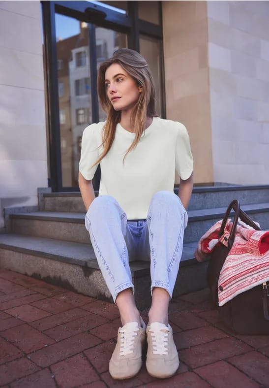 Shirt met ronde hals en pofmouwen