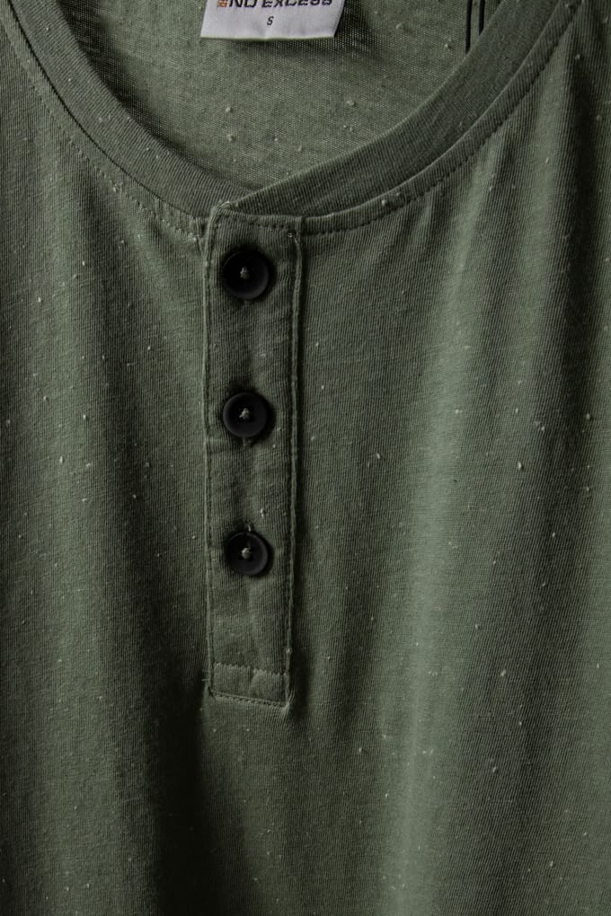 No Excess T-shirt Granddad With Neps Green Größe: L | Basic T-Shirts Outlet | Herren | Grün