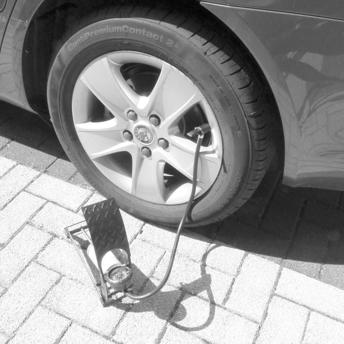 Carpoint Voetpomp enkel 'Premium' - Max. 7 bar