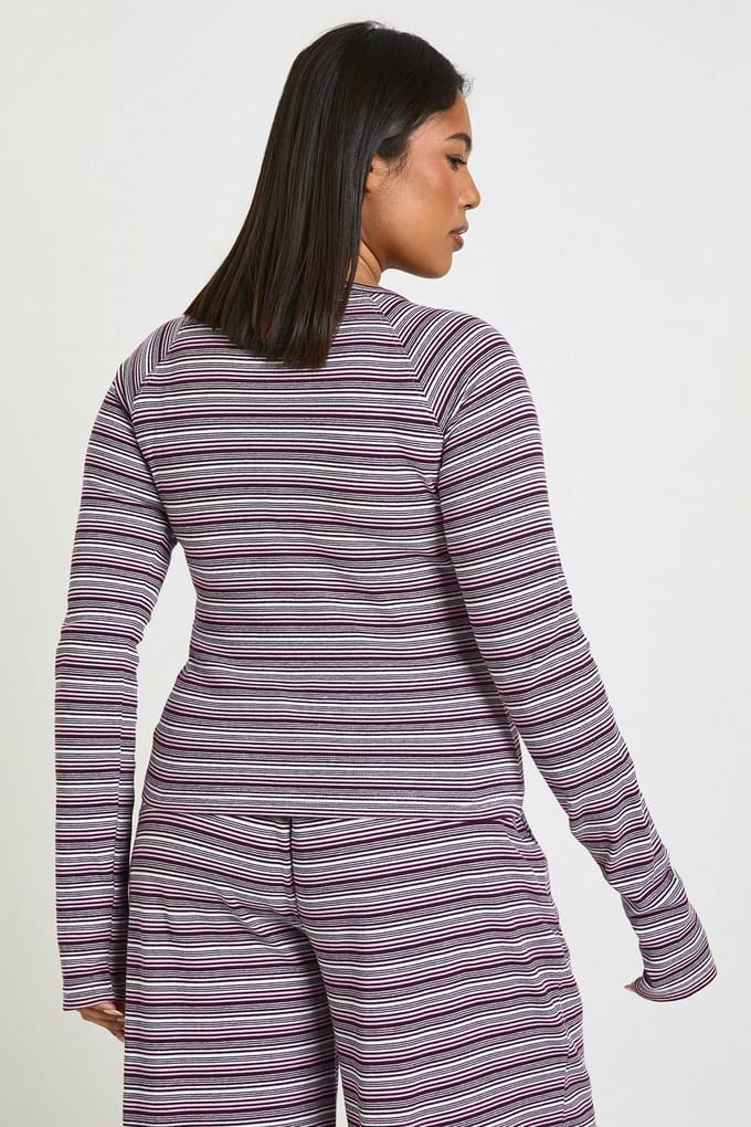 boohoo Dames Plus Gestreepte Doorknoop Lange Mouwen Top | Roze | Maat: 44