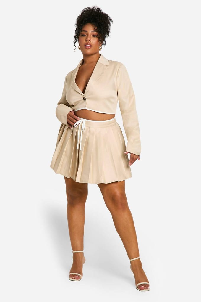 boohoo Dames Plus Contrast Binding Geplepte Mini Rok | Steen | Maat: 56