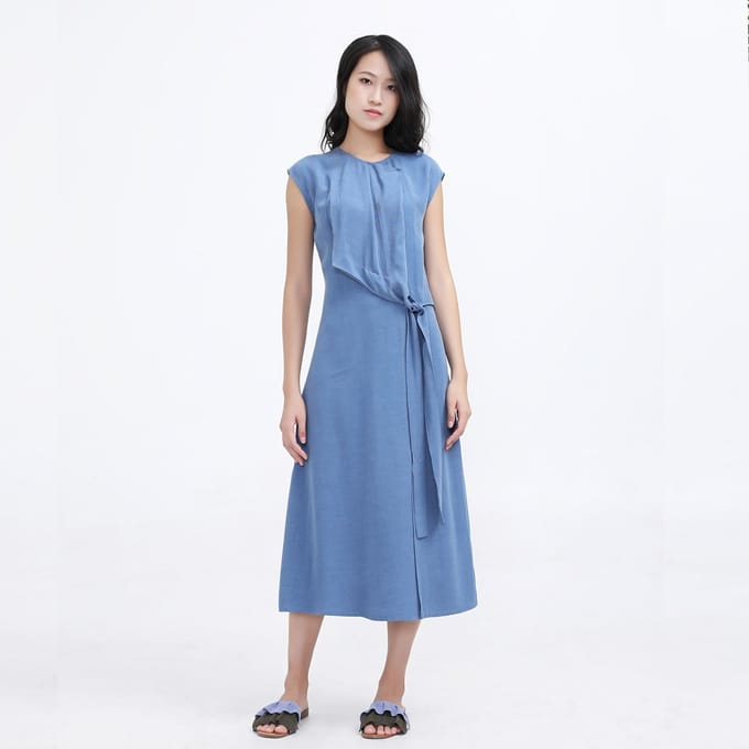 Side Tie minimalistische midi -jurk