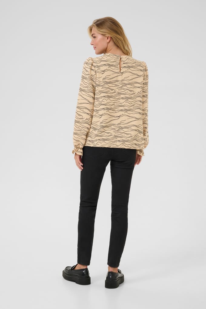 Blouse met lange mouwen Regular fit Nomad w. Black Deep graphic beige