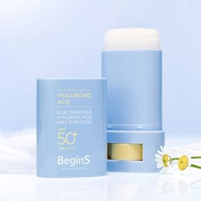 JUNG SAEM MOOL - BeginS Blue Chamomile Hyaluronic Acid Airy Sun Stick 15g