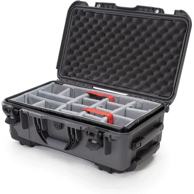 Nanuk 935 Case w/padded divider - Graphite