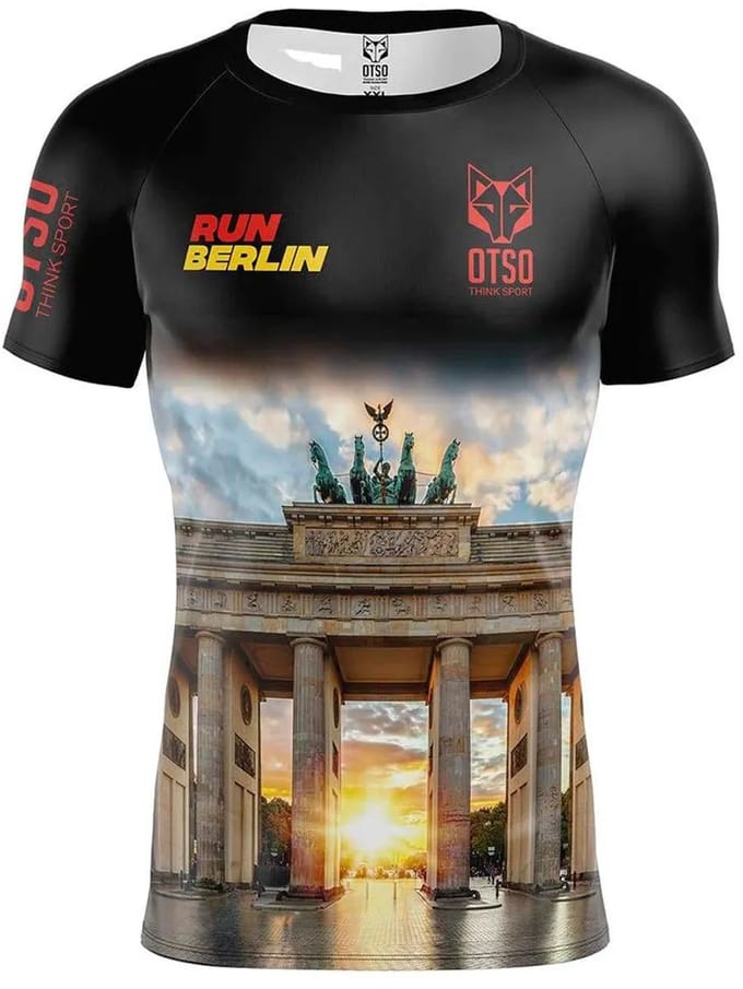 Otso Run Berlin T-shirt Met Korte Mouwen Zwart L Man