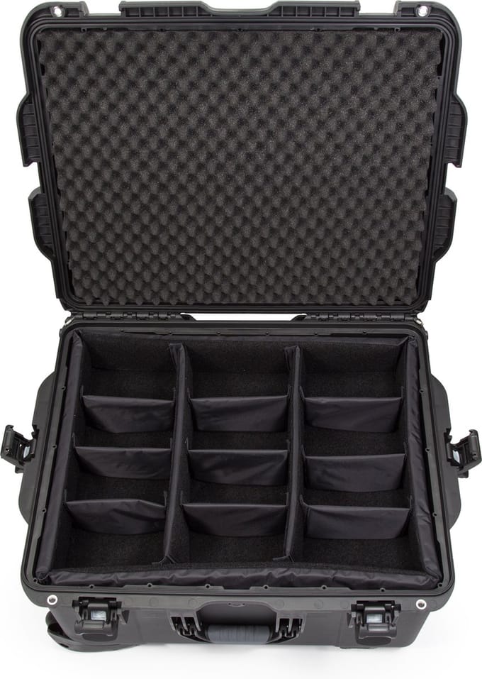 Nanuk 960 Case w/padded divider - Black