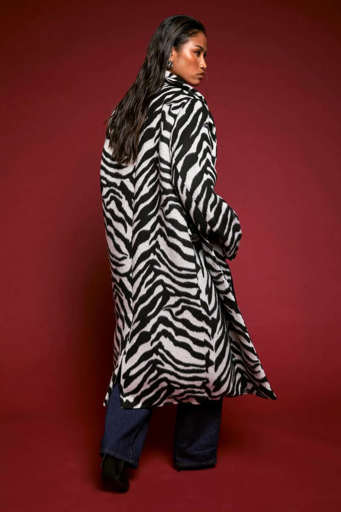 boohoo Dames Maxi Zebra Wollen Look Jas | Zebraprint | Maat: 38