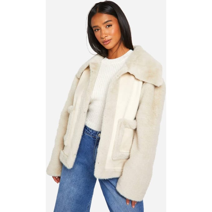 boohoo Dames Petite Nepbont Gelijmde Korte Jas | Light Stone | Maat: 42