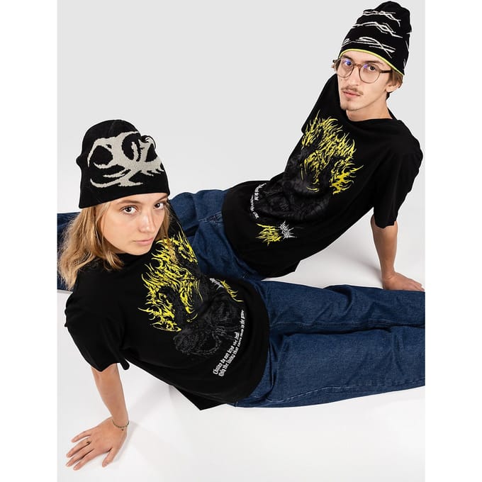 Any Means Necessary Chains T-Shirt zwart