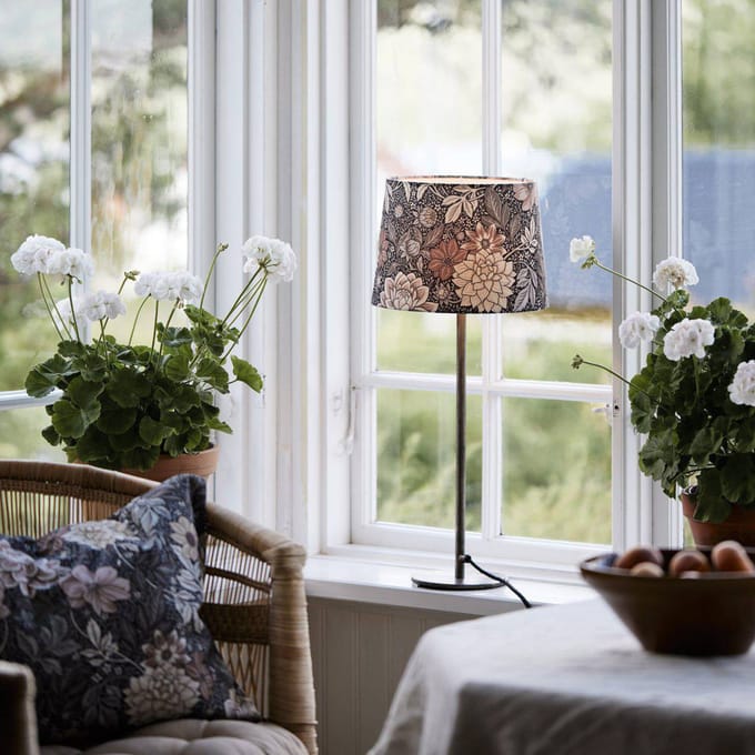 PR Home Tafellamp BASE DAHLIA, bruin, hoogte 58 cm, stof