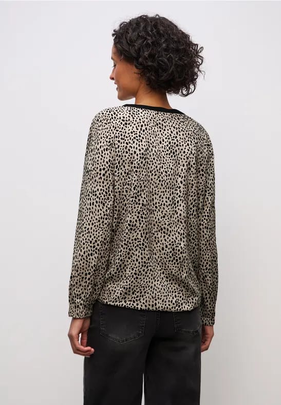 Leo blouse met gespleten hals