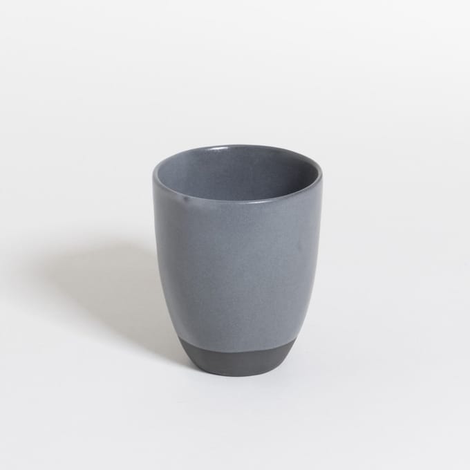 The Table atelier - mok - Ø 8,5 - 300 ml - handgemaakt - grijs