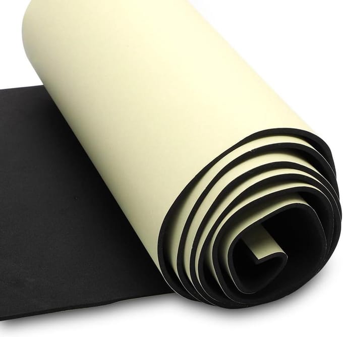 Zelfklevende schuimrubberen rol 30 cm - Celrubber - Multifunctioneel - Snijbaar - Zelfklevend - Neopreen - 1,5 m - Doe-het-zelf - Celrubberplaat