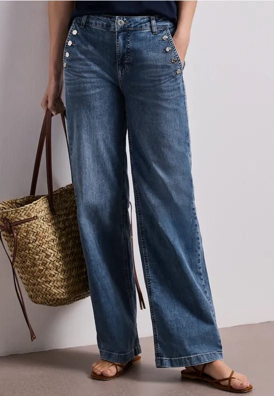 Wide Legs jeans met knoopdetails