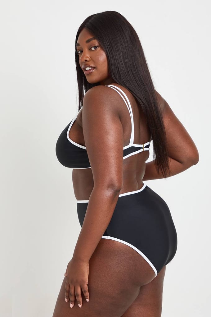 boohoo Dames Plus Contrast Hoge Pijp Bikini Set | Zwart | Maat: 52