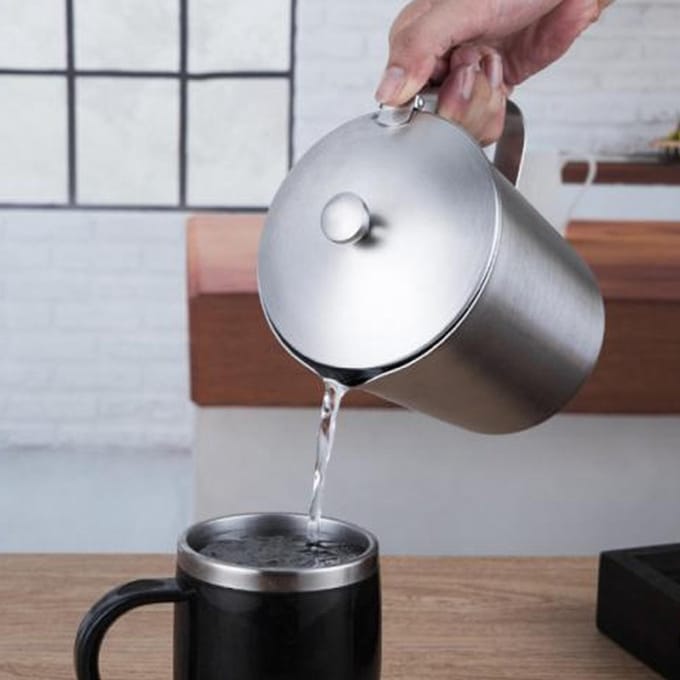 Tasse à mesurer en acier inoxydable polyvalente avec graduations claires, pichet à mousser le lait avec poignée et couvercle pour gray