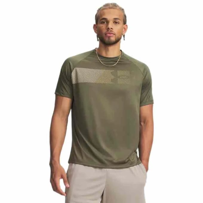 Under Armour Tech Graphic T-shirt Met Korte Mouwen Groen S / Regular Man