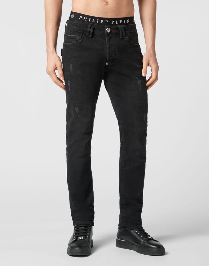 Jeans Recht Model