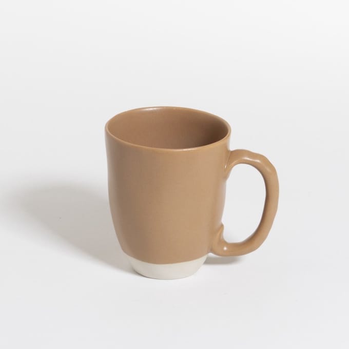 The Table | Atelier - Mok met Oor - Cinnamon - Bruin - beker - handgemaakte koffiebeker - theebeker - 290 ml