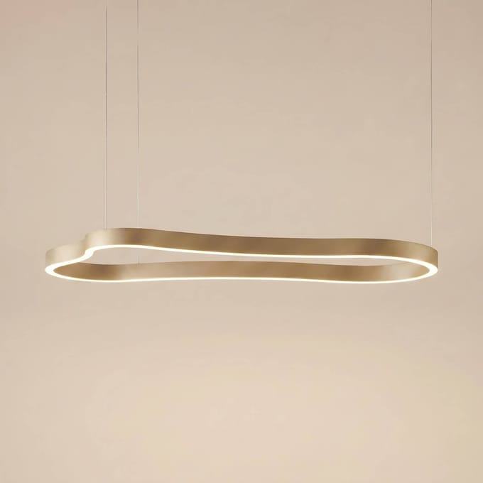 Lucande LED hanglamp Vikali, goud, CCT, dimbaar, 90x45 cm