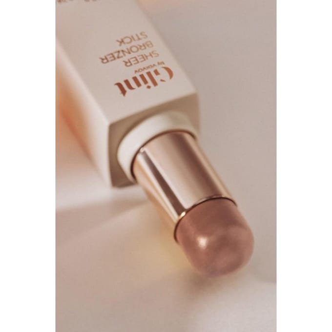 Glint Sheer Bronzer Stick 7g, 02 Smoked, 1 piece white
